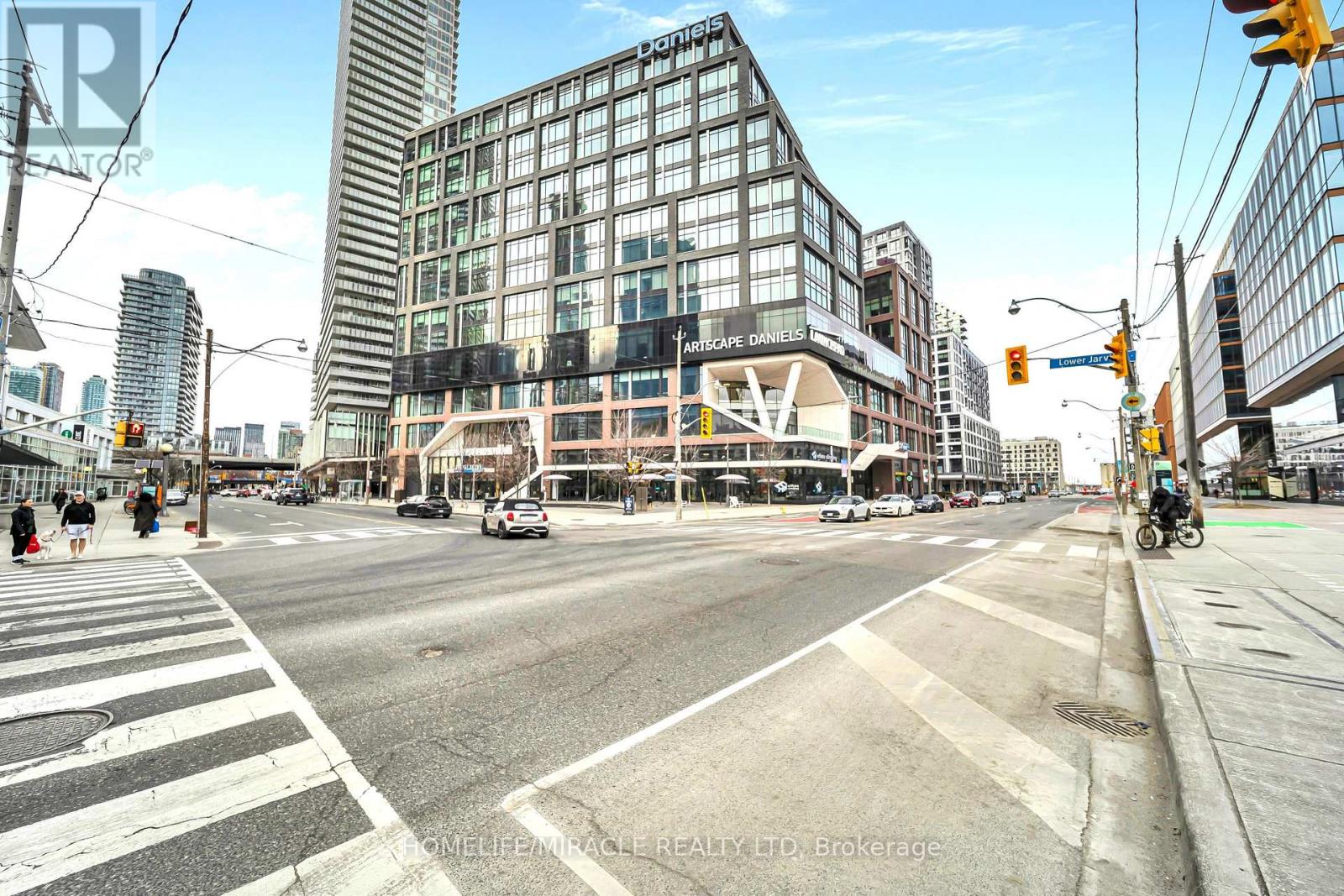 721 - 130 Queens Quay E, Toronto, Ontario  M5A 3Y5 - Photo 2 - C12937418