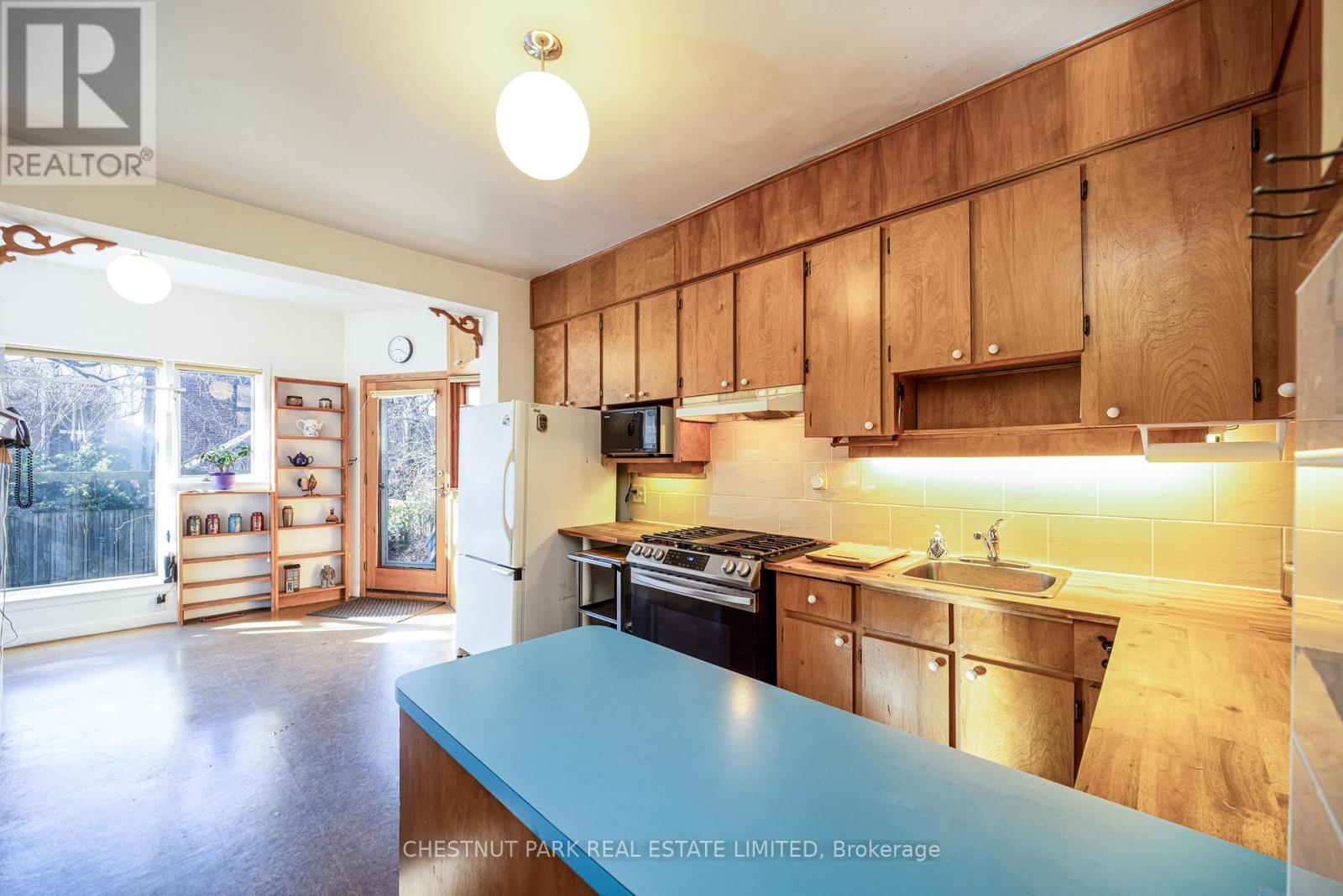 31 Palmerston Gardens, Toronto, Ontario M6G 1V8 - Photo 11 - C12937424