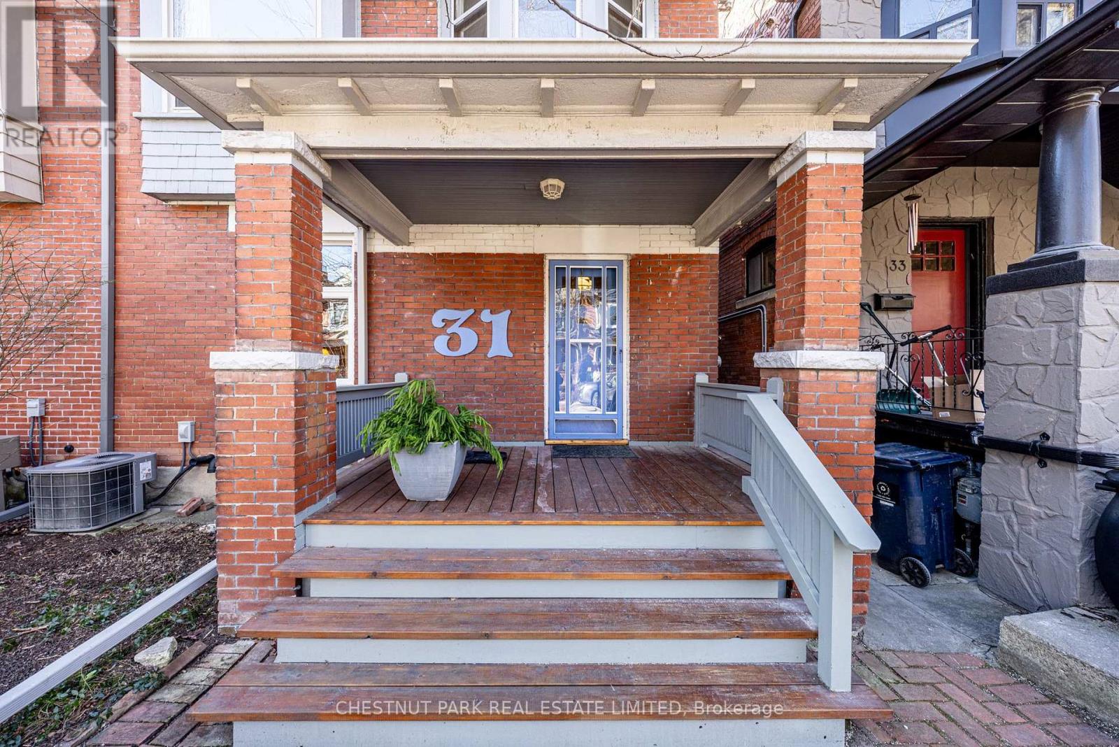 31 Palmerston Gardens, Toronto, Ontario M6G 1V8 - Photo 2 - C12937424