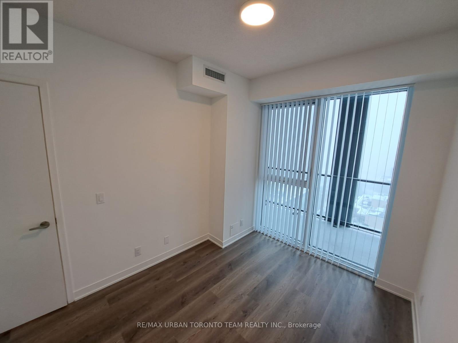 3016 - 180 Front Street E, Toronto, Ontario  M5A 0K9 - Photo 12 - C12937426