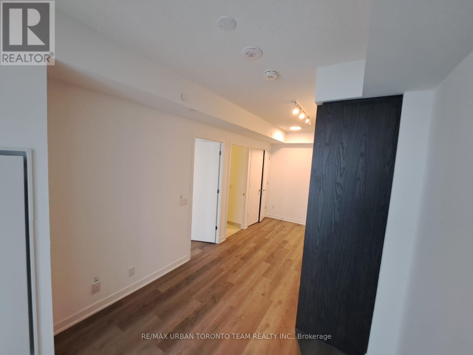 3016 - 180 Front Street E, Toronto, Ontario  M5A 0K9 - Photo 5 - C12937426