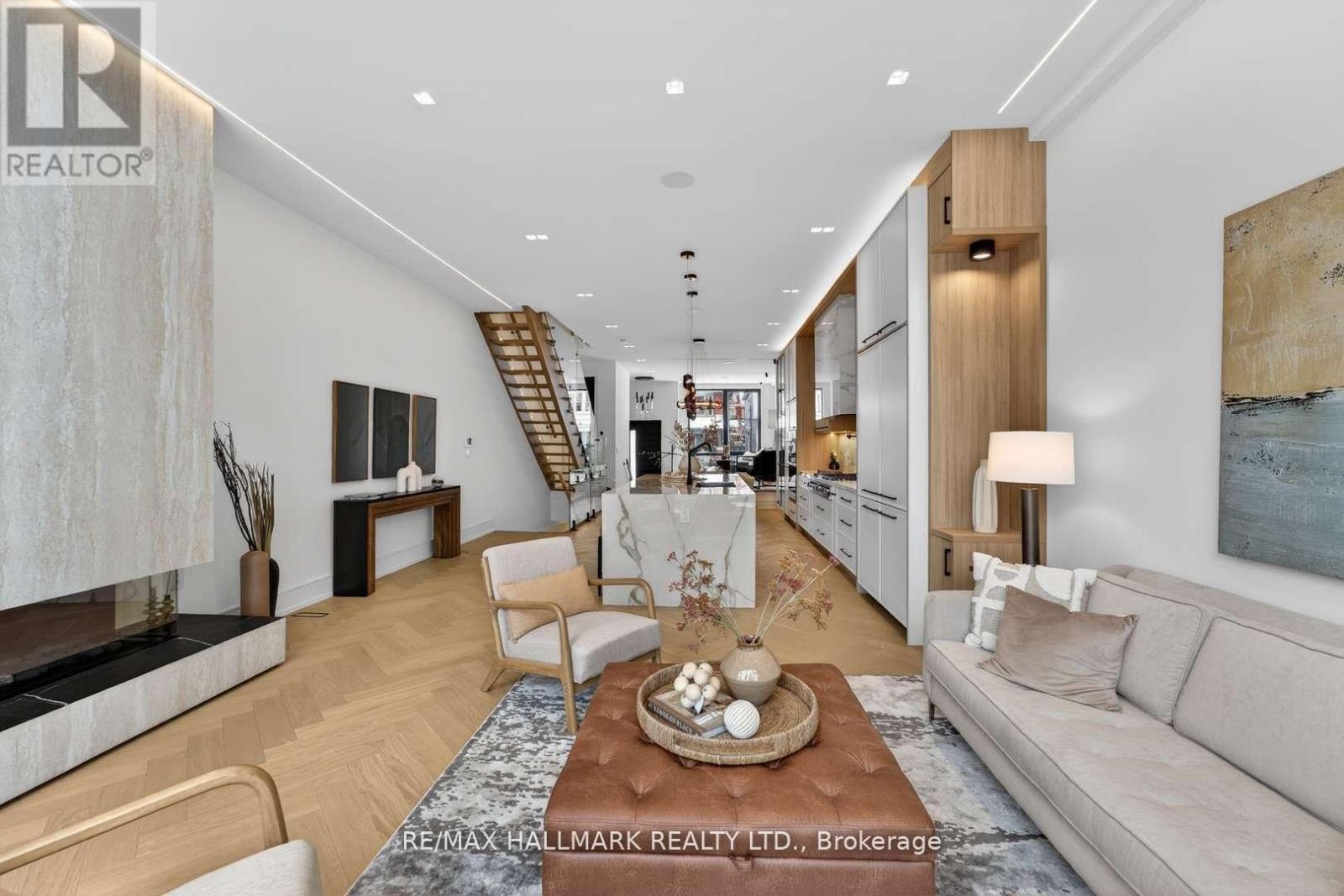 10 Wheeler Avenue, Toronto, Ontario  M4L 3V2 - Photo 11 - E12937402