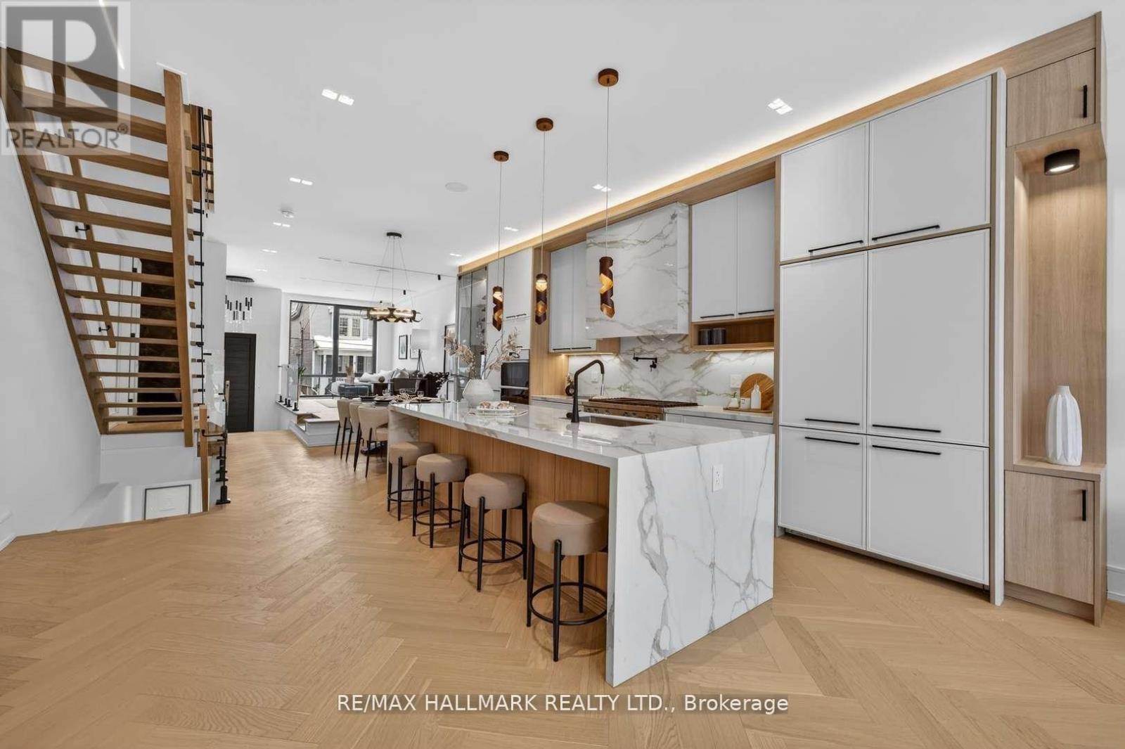 10 Wheeler Avenue, Toronto, Ontario  M4L 3V2 - Photo 7 - E12937402