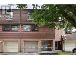 8 - 120 MURISON BOULEVARD, Toronto, Ontario