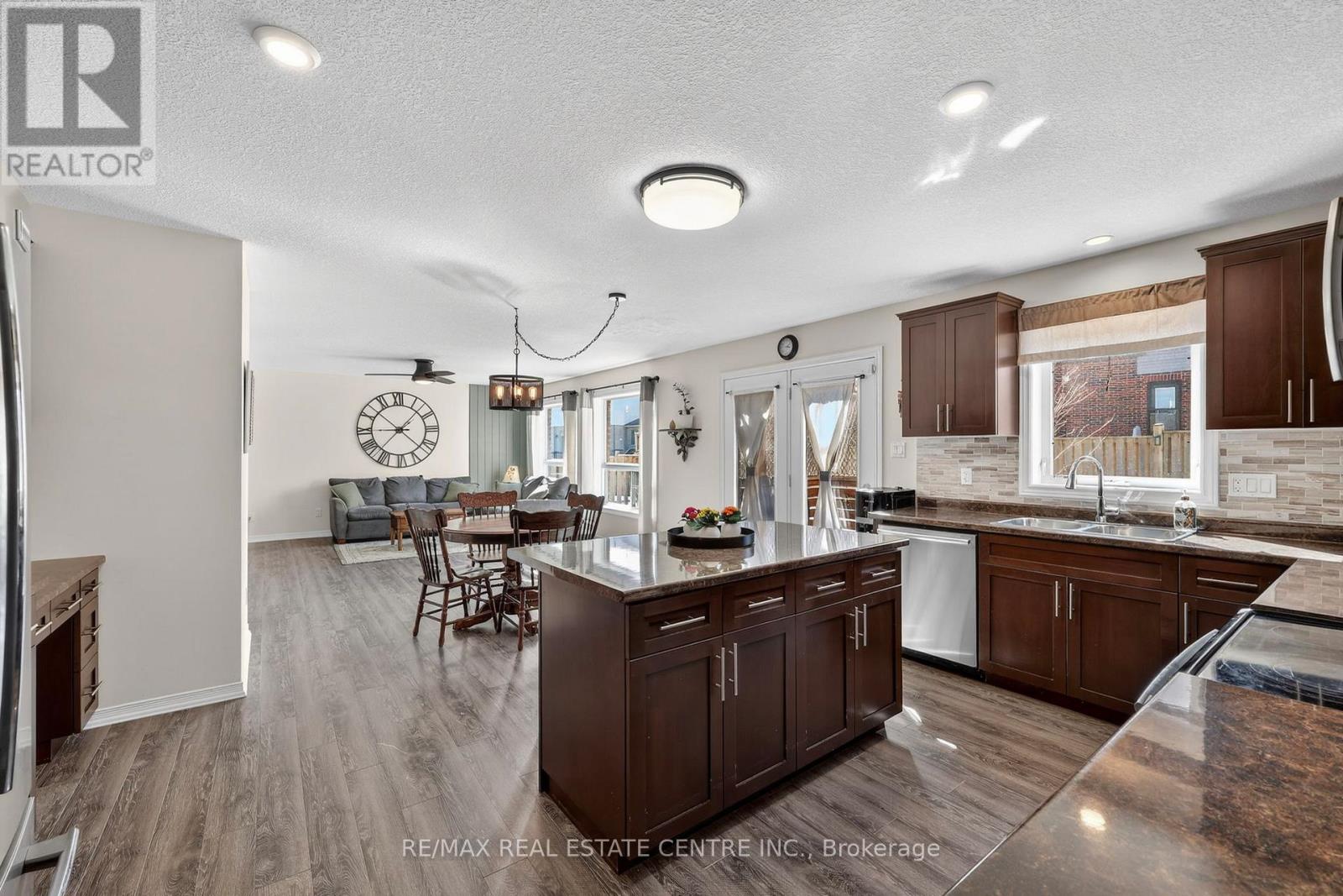 14 Sandringham Circle, Orangeville, Ontario  L9W 0A5 - Photo 20 - W12869334