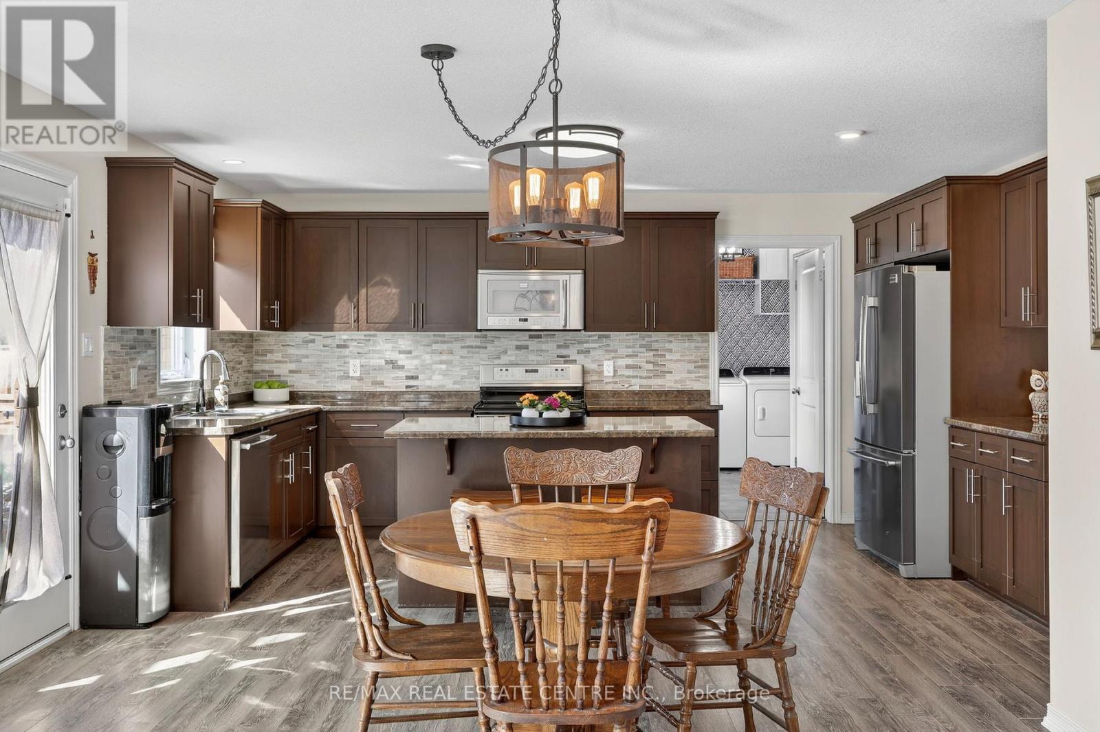 14 Sandringham Circle, Orangeville, Ontario  L9W 0A5 - Photo 23 - W12869334