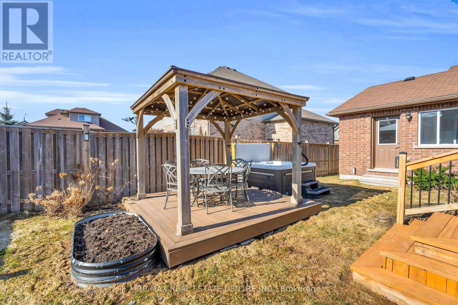 14 Sandringham Circle, Orangeville, Ontario  L9W 0A5 - Photo 49 - W12869334