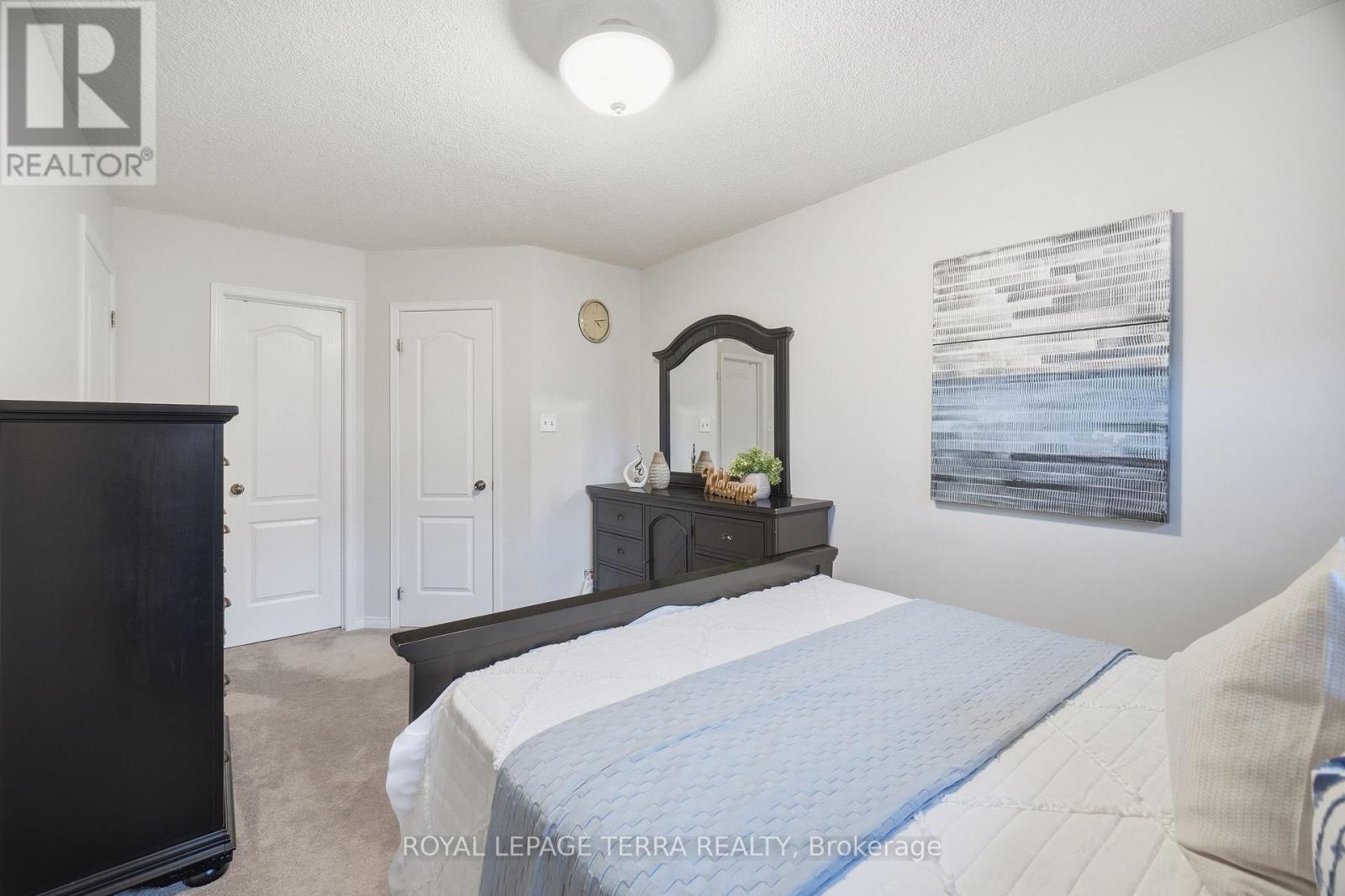 3423 Nighthawk Trail, Mississauga, Ontario  L5N 6G4 - Photo 28 - W12929904