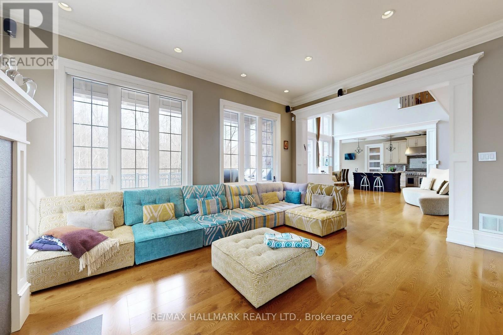 206 Churchill Avenue, King, Ontario L7B 0G9 - Photo 11 - N12937406