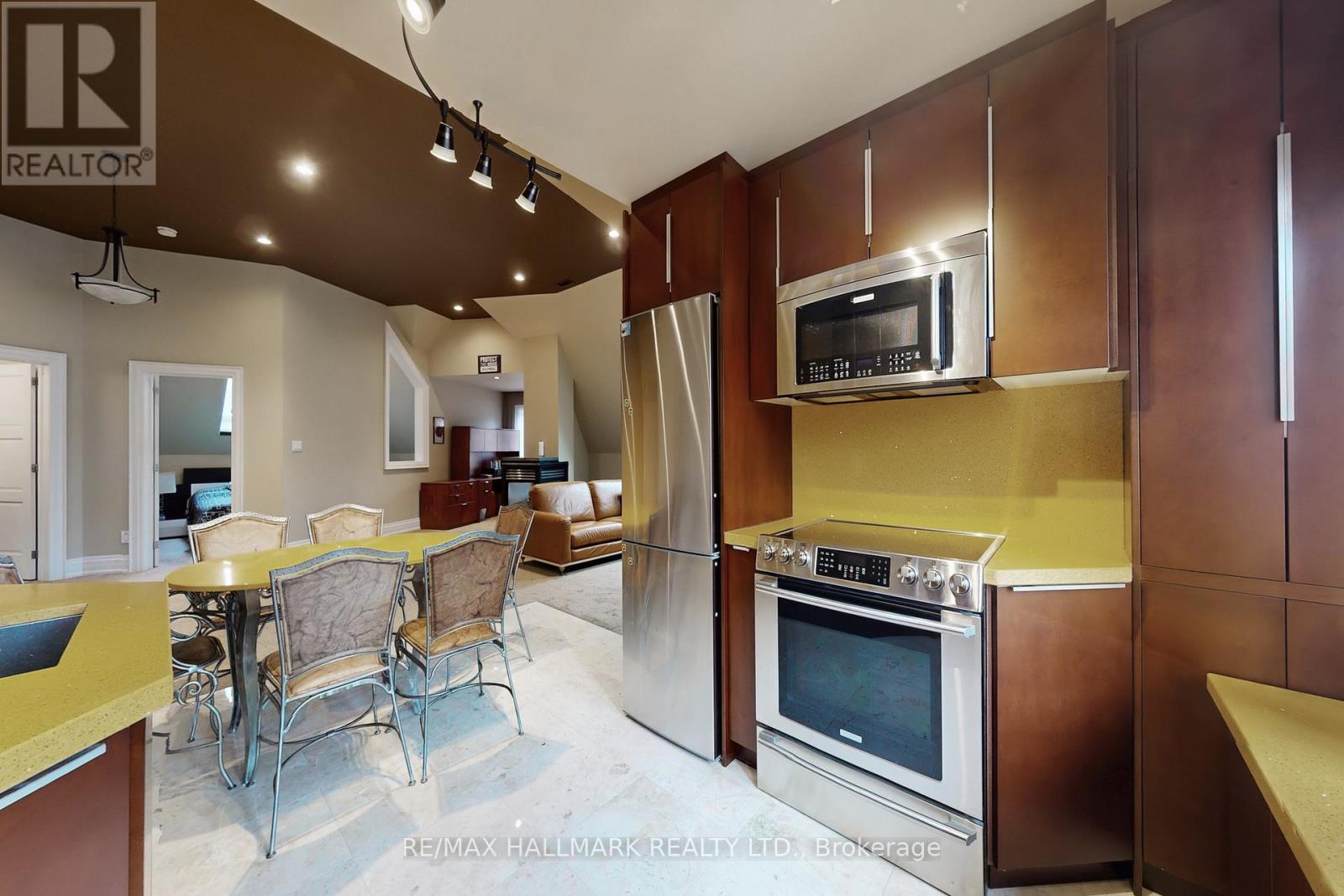 206 Churchill Avenue, King, Ontario L7B 0G9 - Photo 24 - N12937406