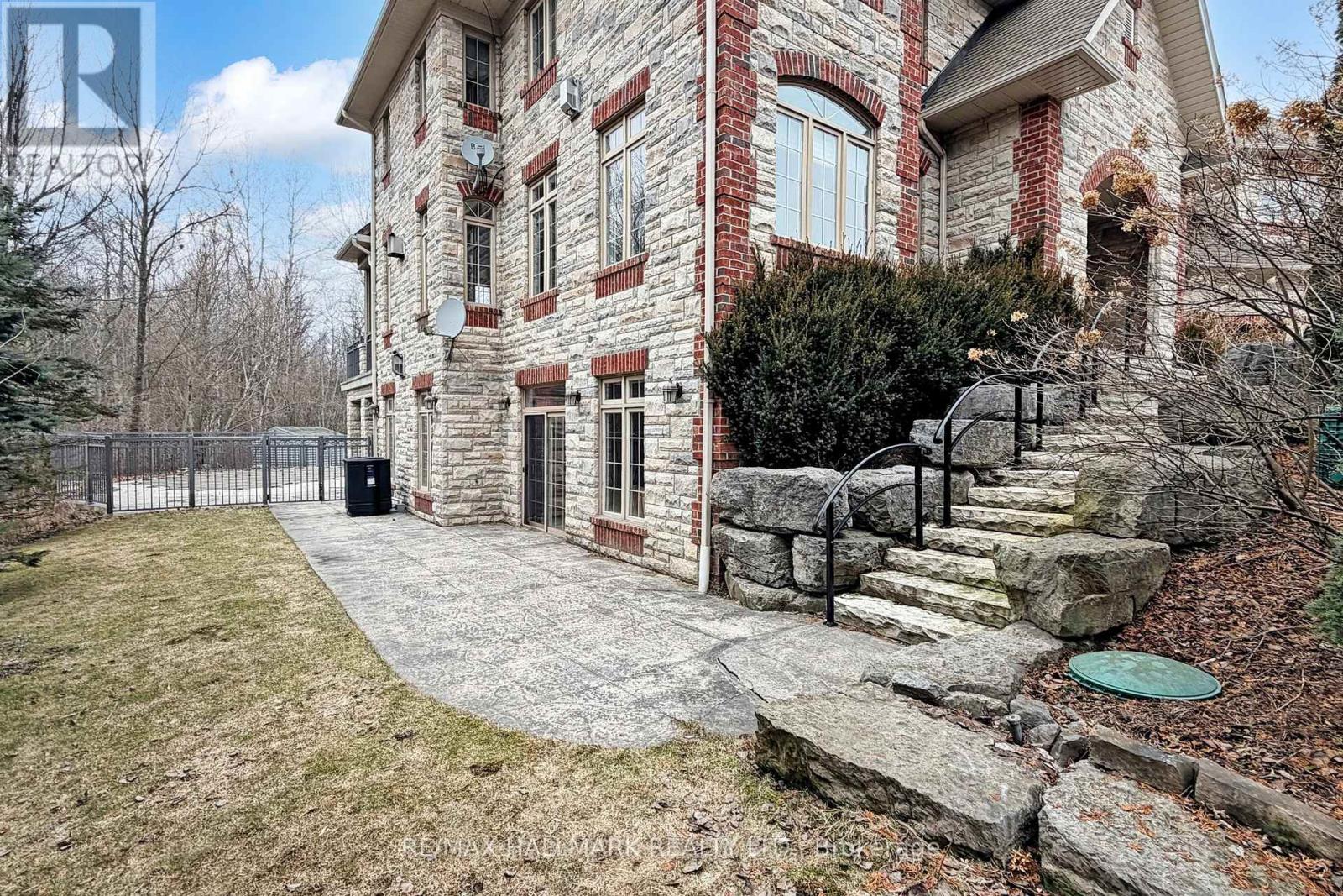 206 Churchill Avenue, King, Ontario L7B 0G9 - Photo 48 - N12937406