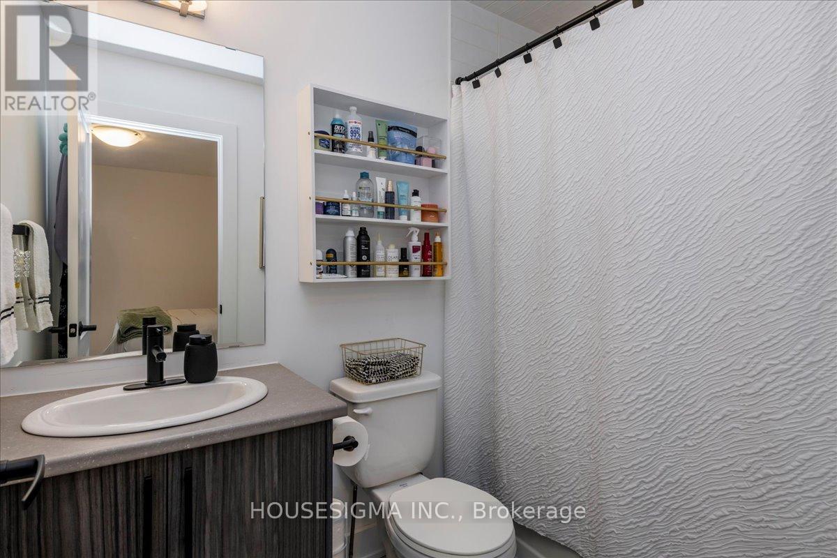 49 Hay Lane, Barrie, Ontario  L9J 0T6 - Photo 13 - S12937410