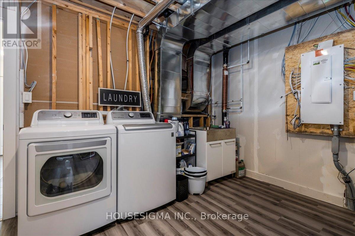 49 Hay Lane, Barrie, Ontario  L9J 0T6 - Photo 17 - S12937410