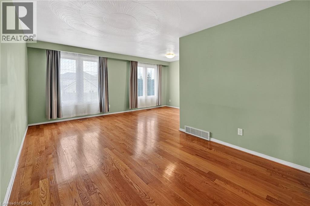 358 Federal Street, Stoney Creek, Ontario  L8E 2B5 - Photo 4 - 40815154