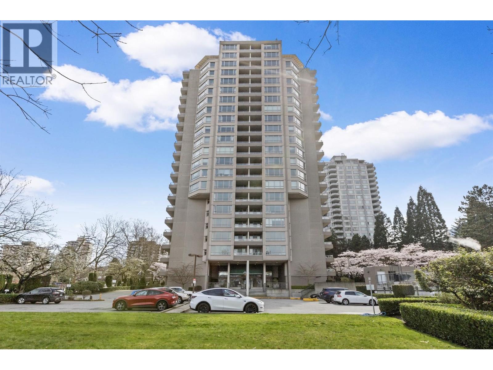 302 6055 Nelson Avenue, Burnaby, British Columbia  V5H 4L4 - Photo 1 - R3104953