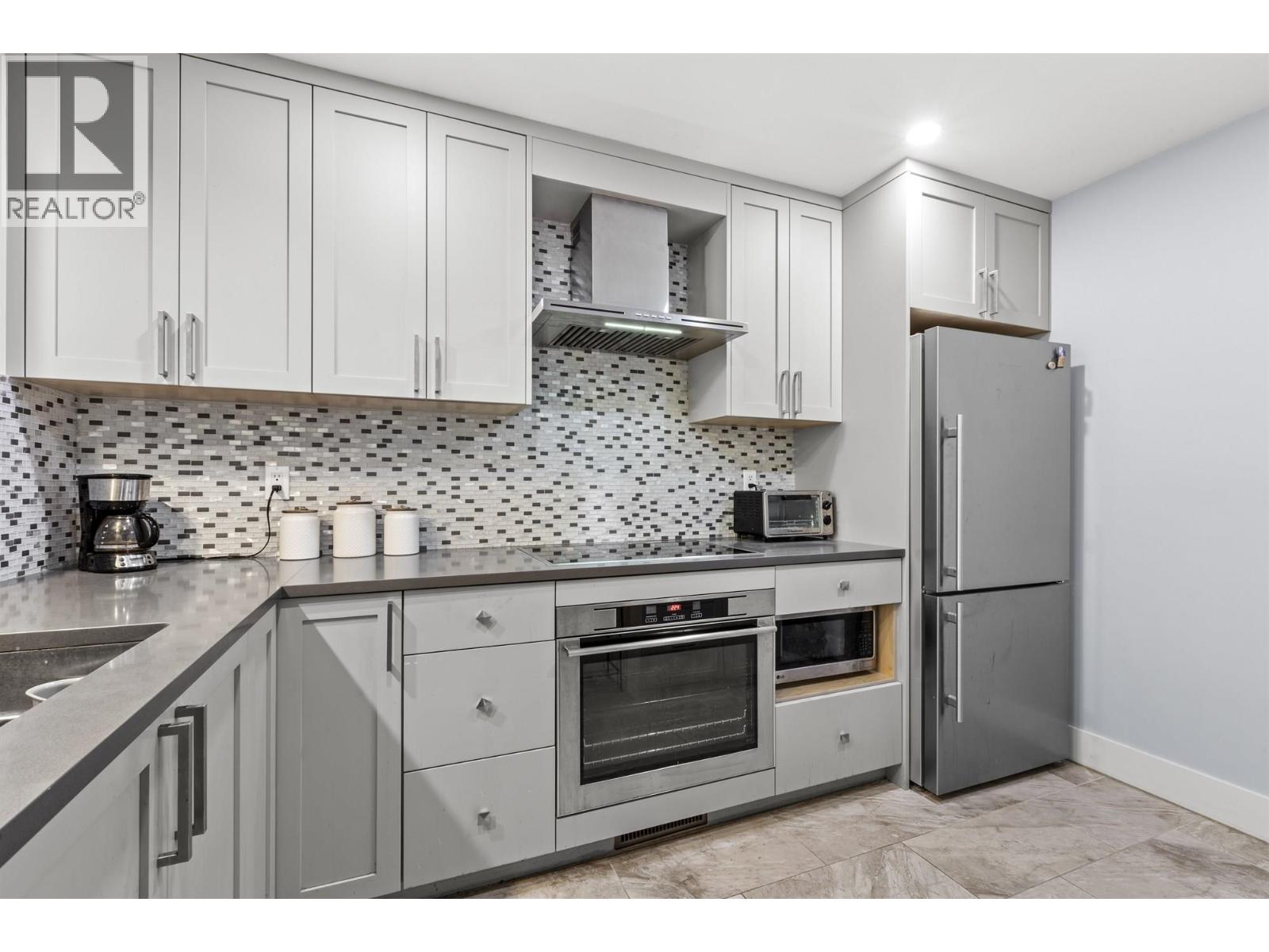 302 6055 Nelson Avenue, Burnaby, British Columbia  V5H 4L4 - Photo 11 - R3104953