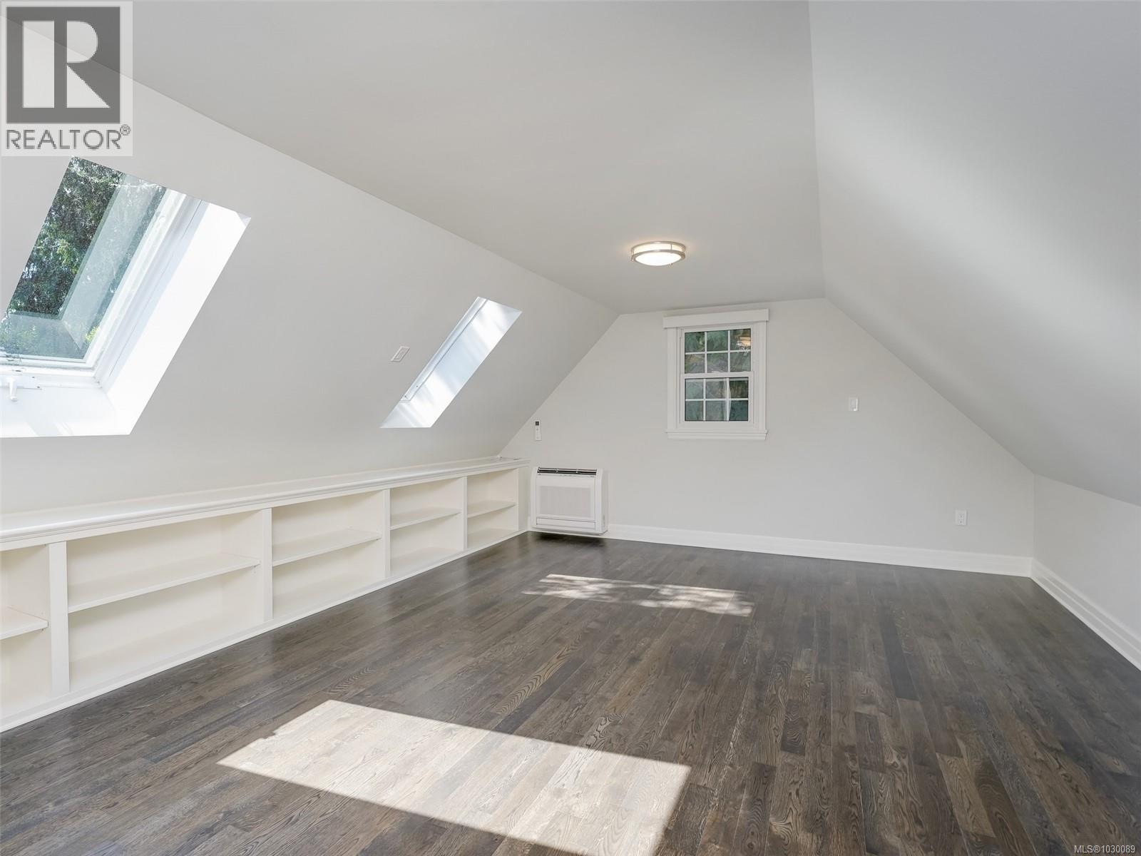 3977 Lexington Ave, Saanich, British Columbia  V8N 3Z5 - Photo 18 - 1030089