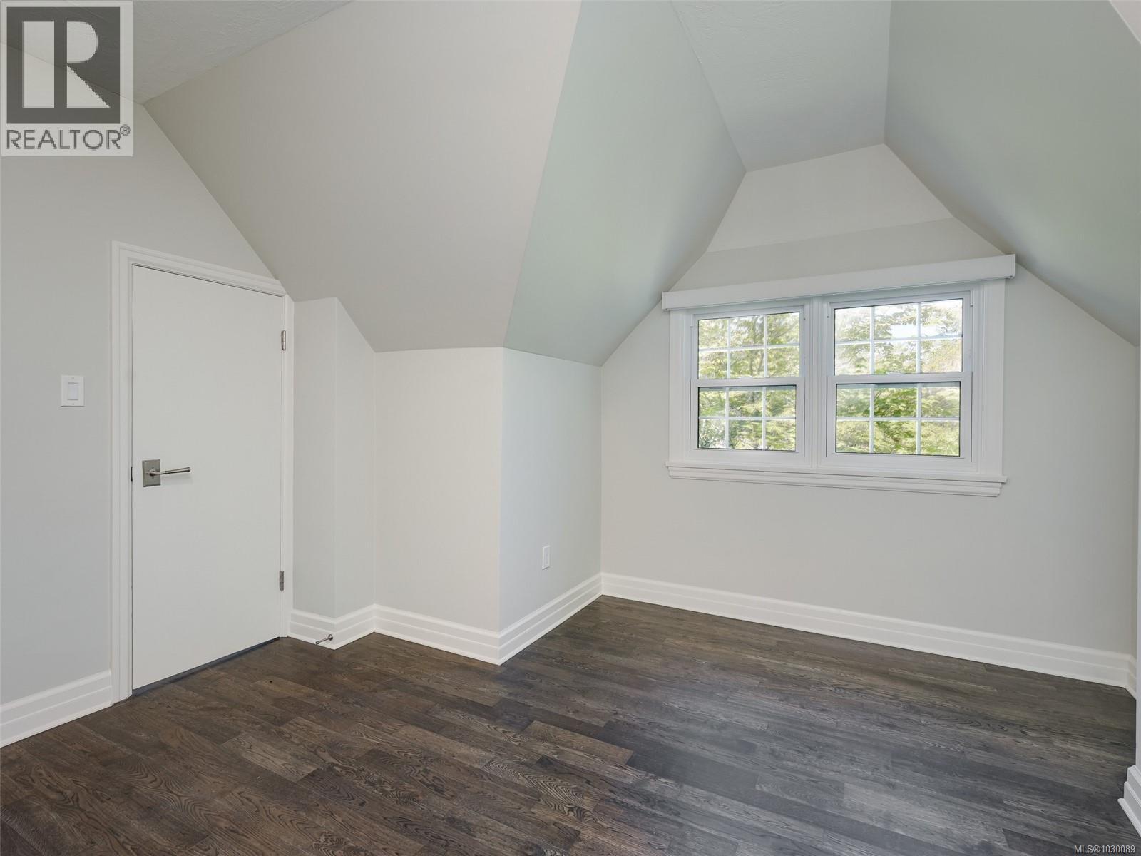 3977 Lexington Ave, Saanich, British Columbia  V8N 3Z5 - Photo 22 - 1030089