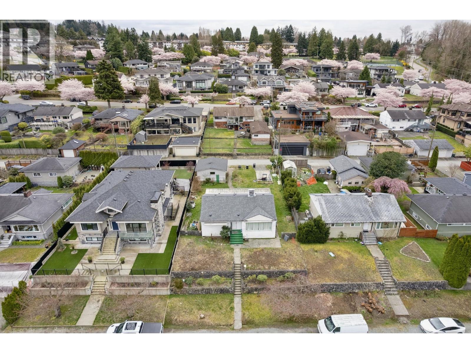 7016 Sierra Drive, Burnaby, British Columbia  V5A 1A5 - Photo 18 - R3103056