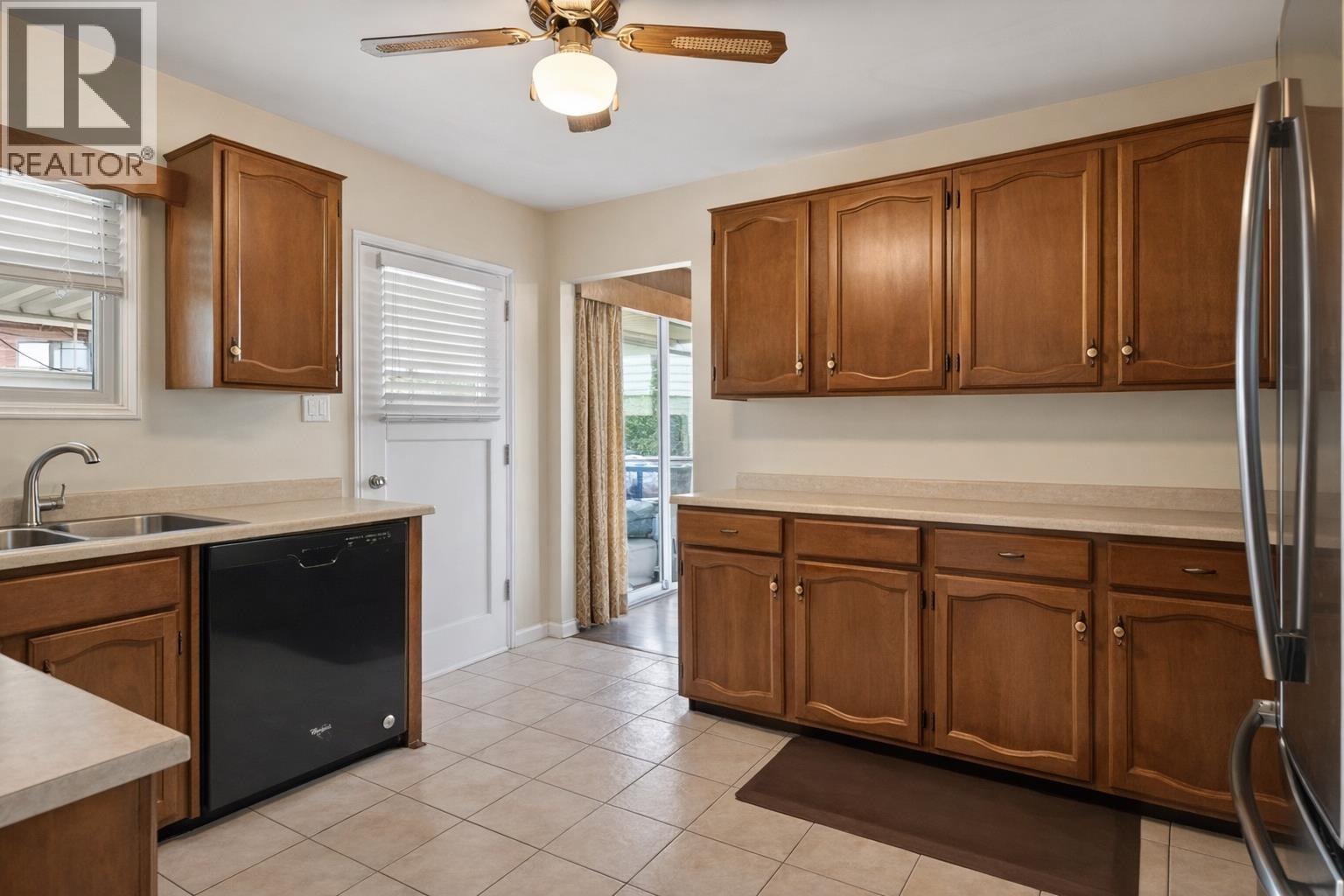 7016 Sierra Drive, Burnaby, British Columbia  V5A 1A5 - Photo 7 - R3103056