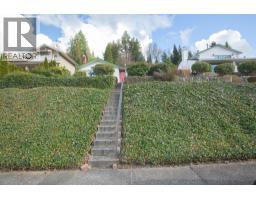 7352 BARNET ROAD, Burnaby, British Columbia