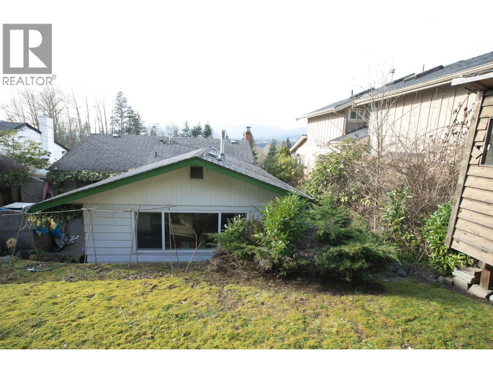 7352 Barnet Road, Burnaby, British Columbia  V5A 1E4 - Photo 5 - R3104729