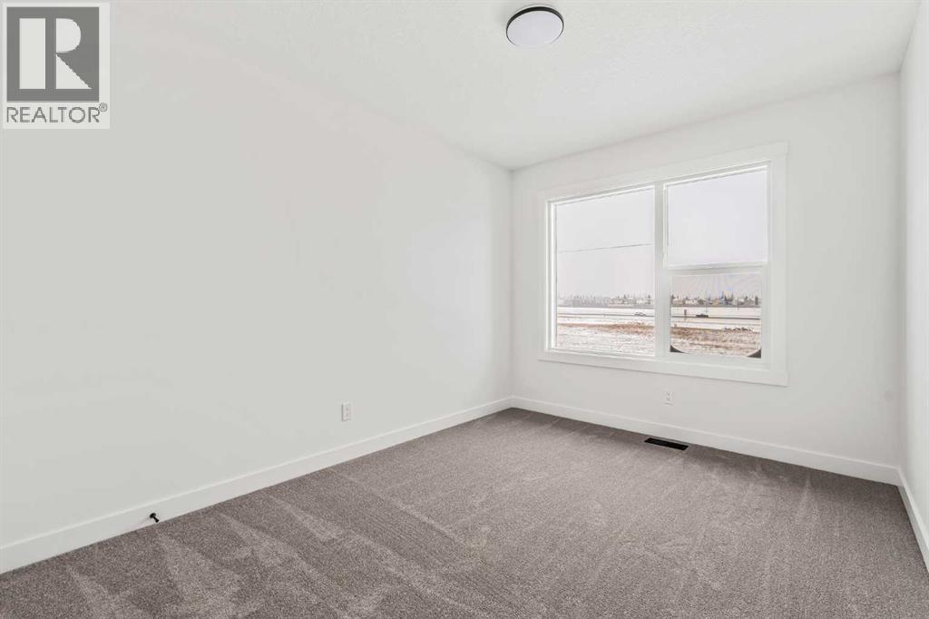 215 Silver Spruce Grove SW, Calgary, Alberta  T2X 5M2 - Photo 29 - A2297269