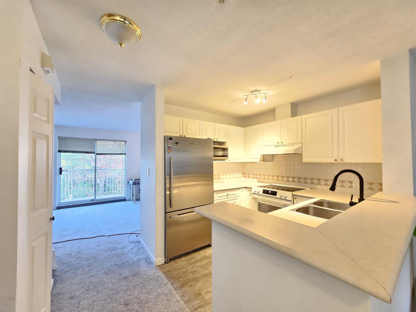 304 15258 105 Avenue, Surrey, British Columbia  V3R 0W8 - Photo 9 - R3104974