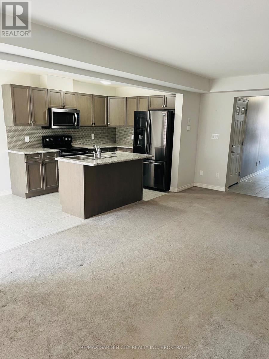 79 Heron Street, Welland, Ontario  L3C 0G8 - Photo 3 - X12791530