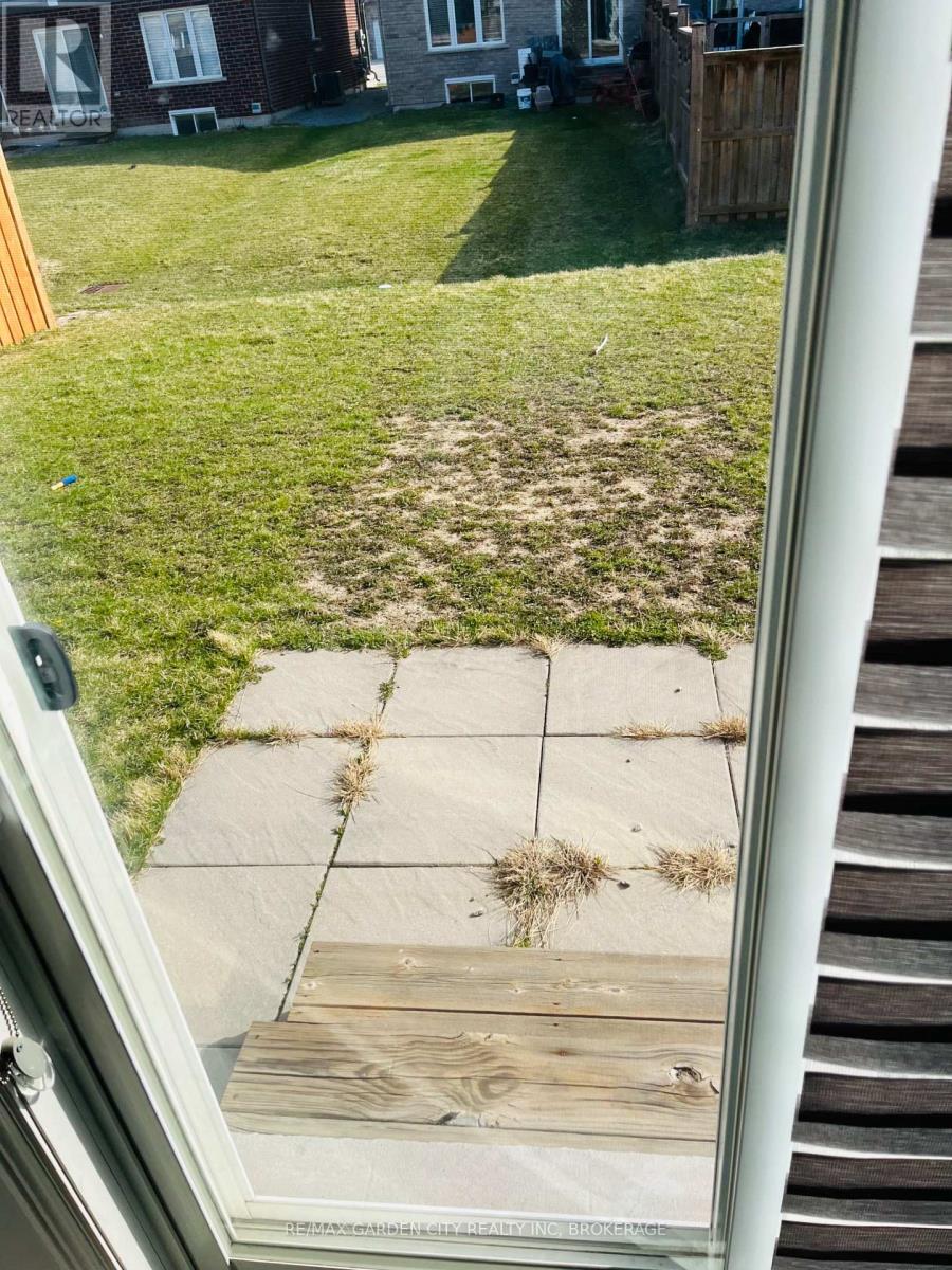 79 Heron Street, Welland, Ontario  L3C 0G8 - Photo 5 - X12791530