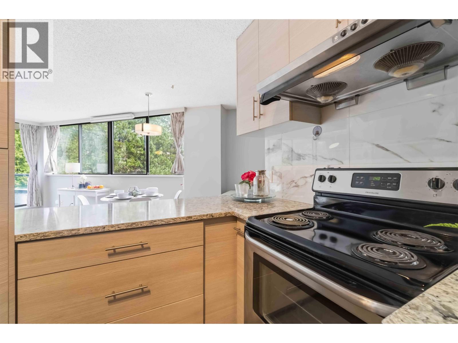 308 3970 Carrigan Court, Burnaby, British Columbia  V3N 4S5 - Photo 13 - R3104923