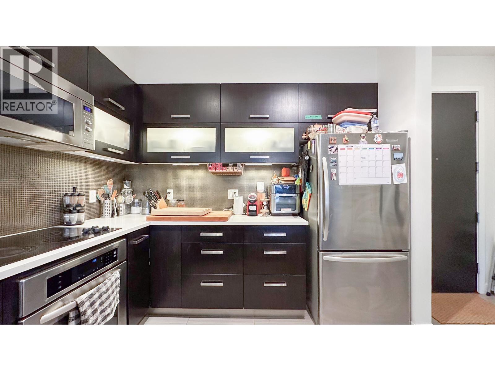 301 3333 Main Street, Vancouver, British Columbia  V7V 3M8 - Photo 9 - R3093576