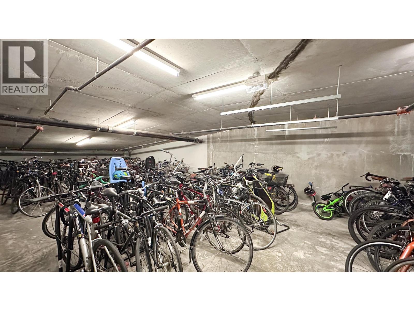 301 3333 Main Street, Vancouver, British Columbia  V7V 3M8 - Photo 24 - R3093576