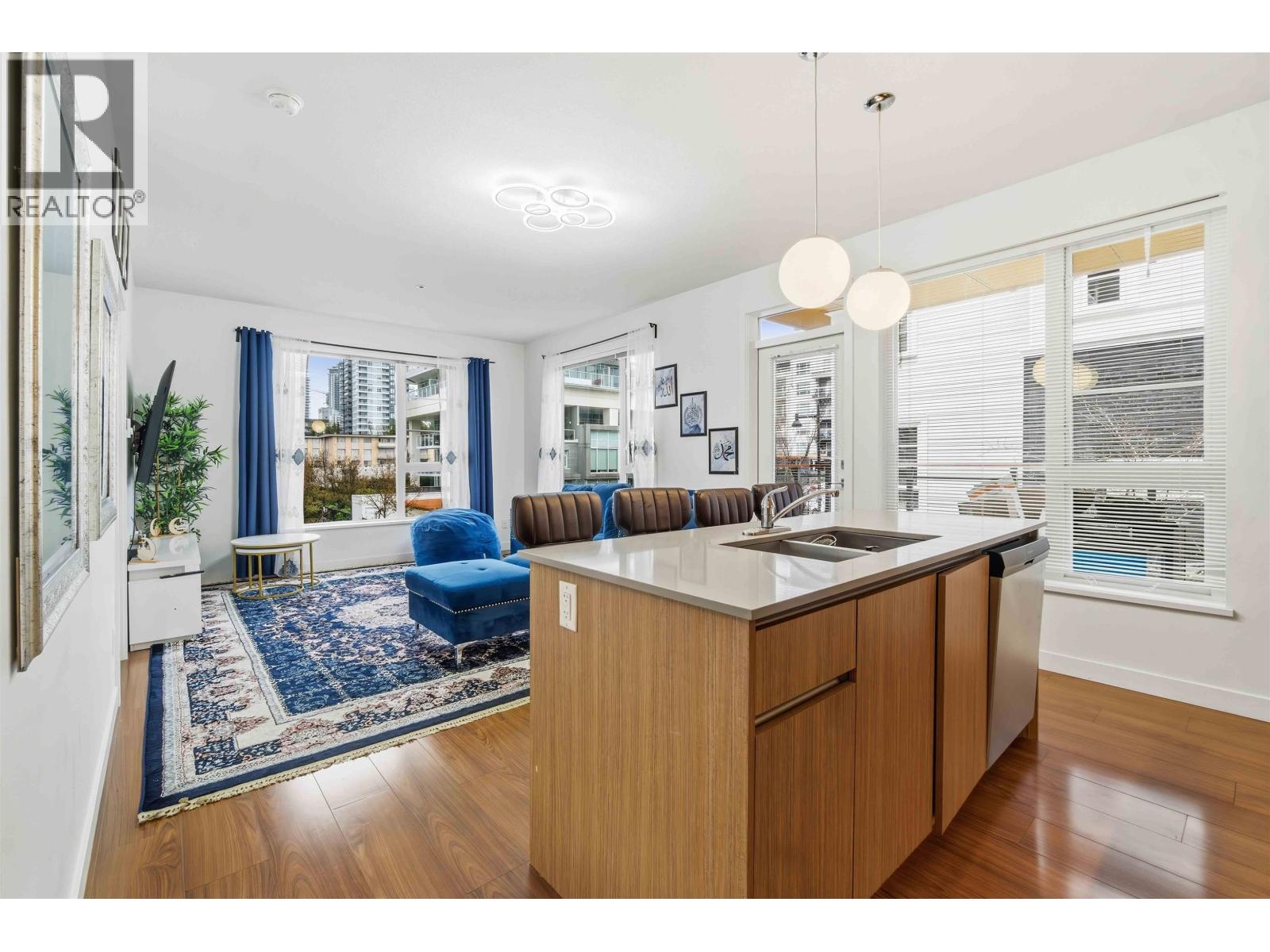 316 516 Foster Avenue, Coquitlam, British Columbia  V3J 0H8 - Photo 4 - R3097695