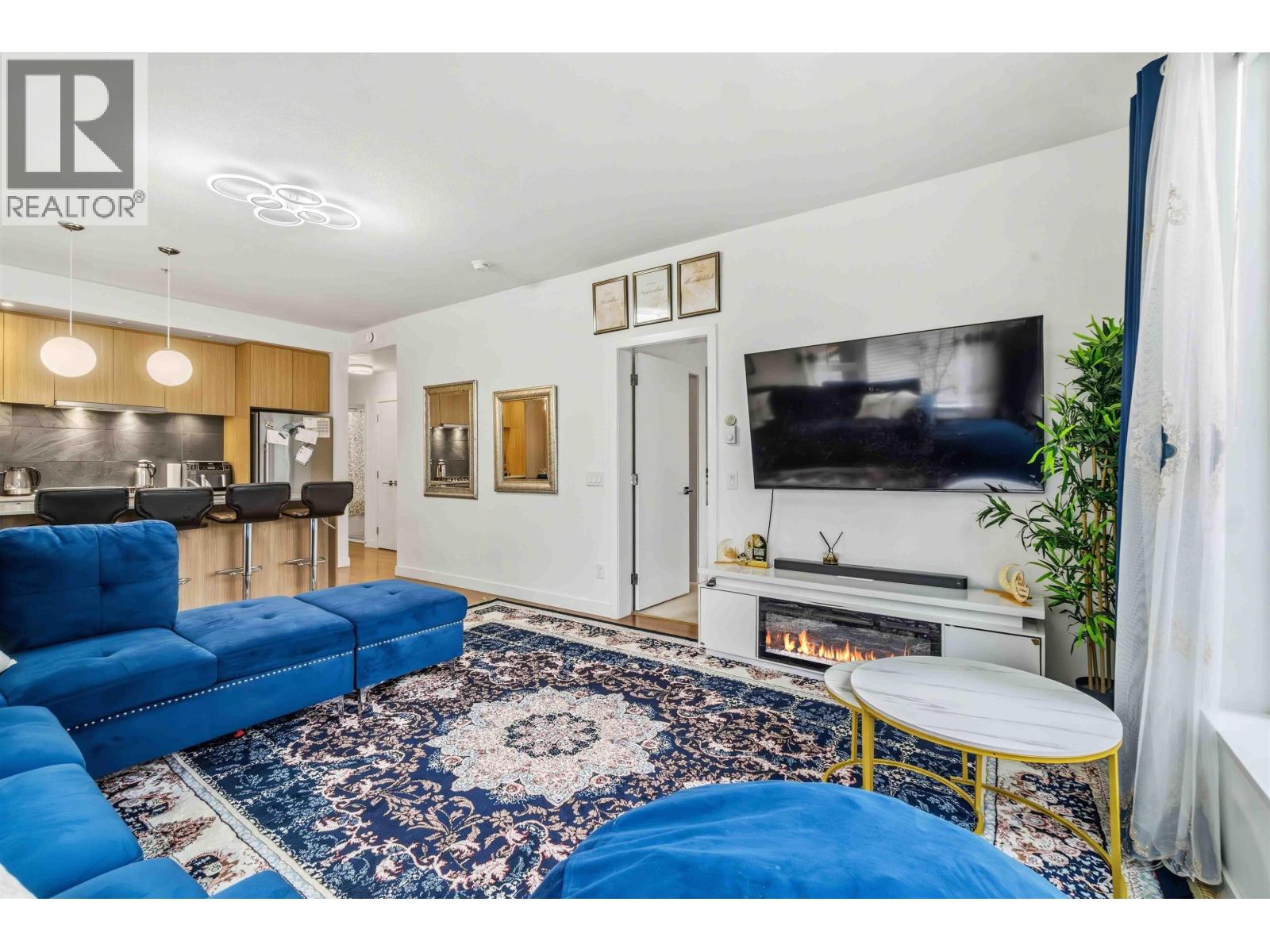 316 516 Foster Avenue, Coquitlam, British Columbia  V3J 0H8 - Photo 2 - R3097695