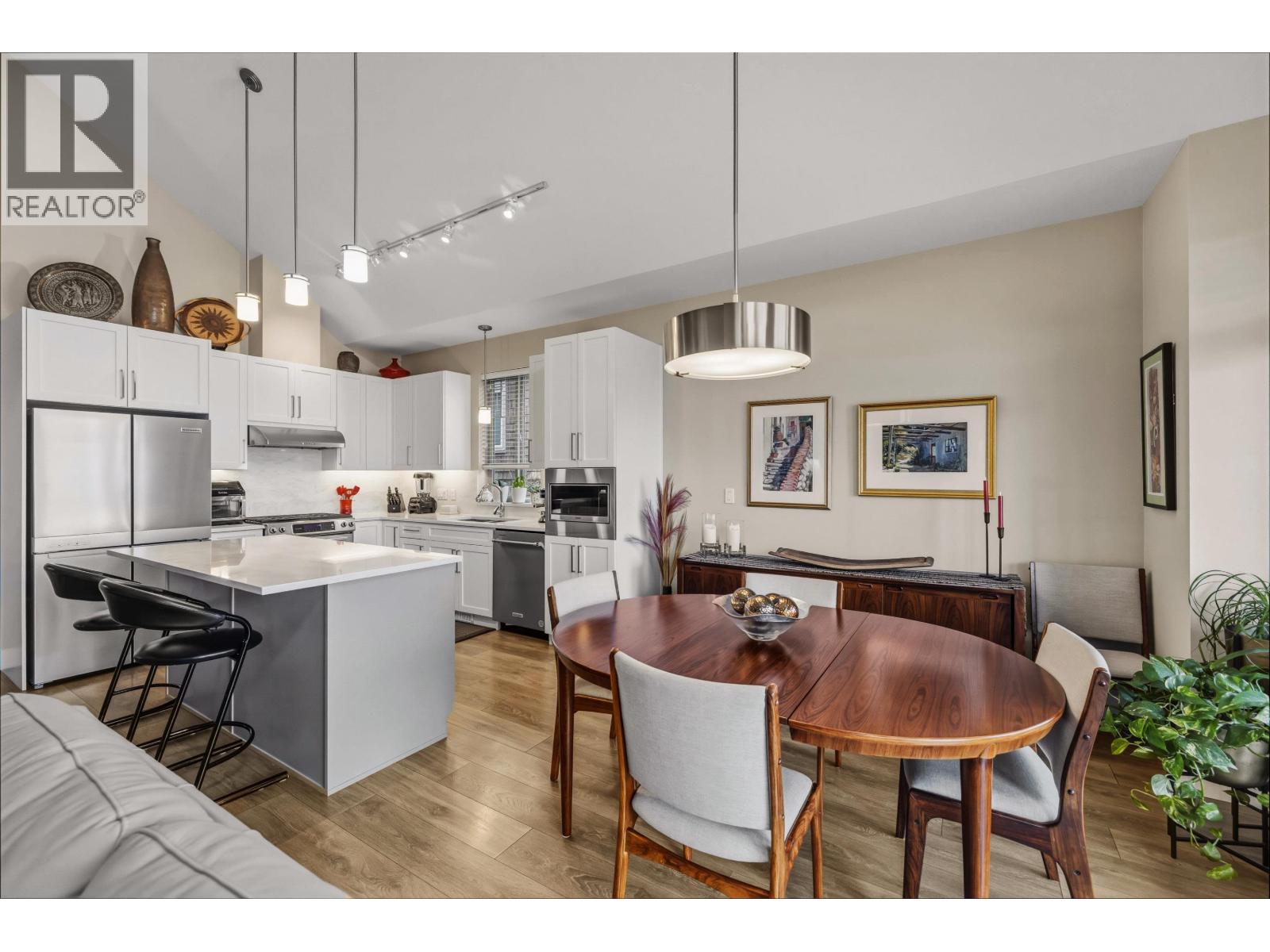 125 3458 Burke Village Promenade, Coquitlam, British Columbia  V3E 0J1 - Photo 10 - R3101759