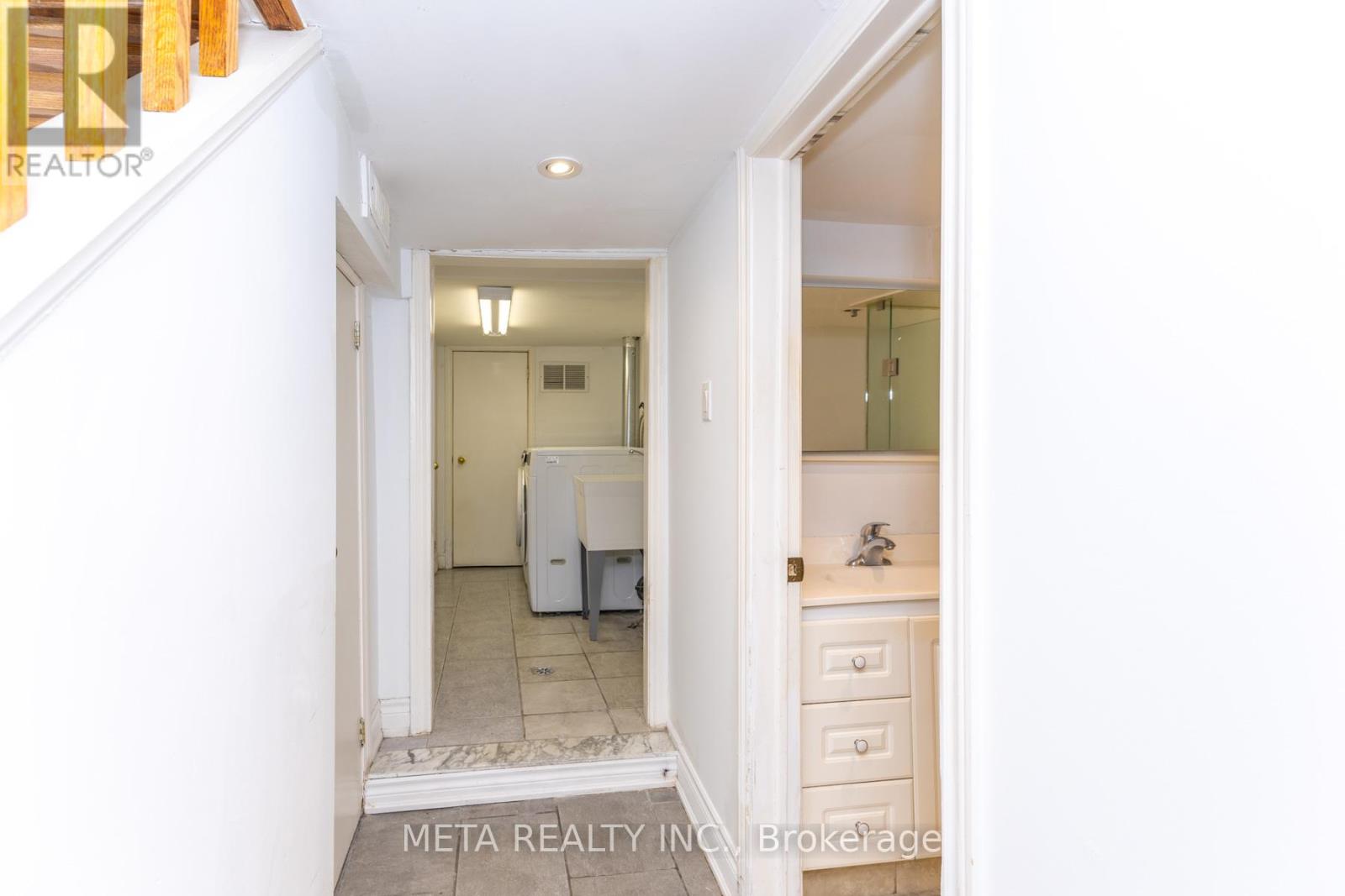 14 Peel Avenue N, Toronto, Ontario  M6J 1M4 - Photo 19 - C12937432