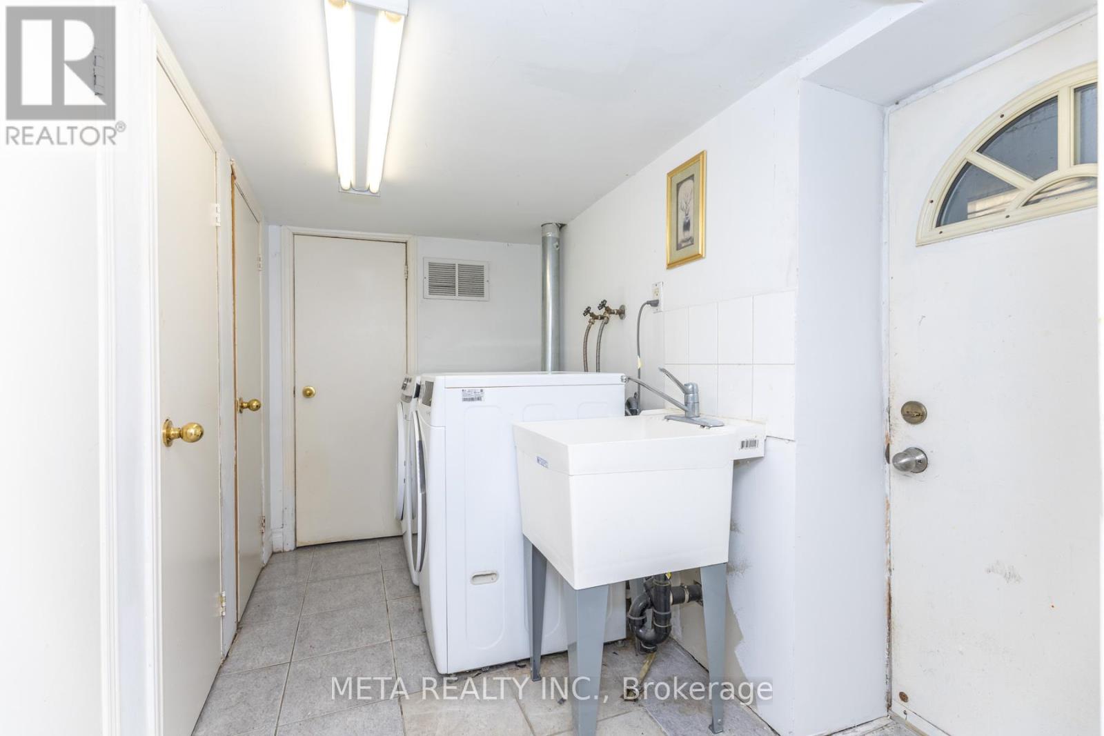 14 Peel Avenue N, Toronto, Ontario  M6J 1M4 - Photo 21 - C12937432