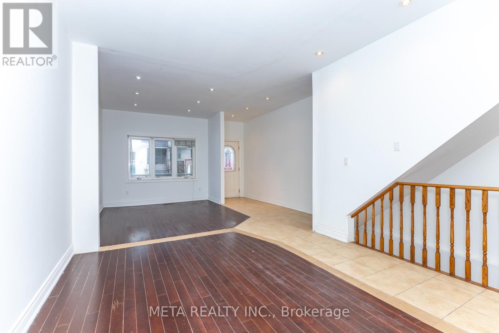 14 Peel Avenue N, Toronto, Ontario  M6J 1M4 - Photo 4 - C12937432