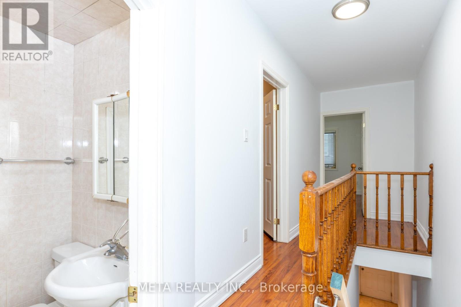 14 Peel Avenue N, Toronto, Ontario  M6J 1M4 - Photo 8 - C12937432
