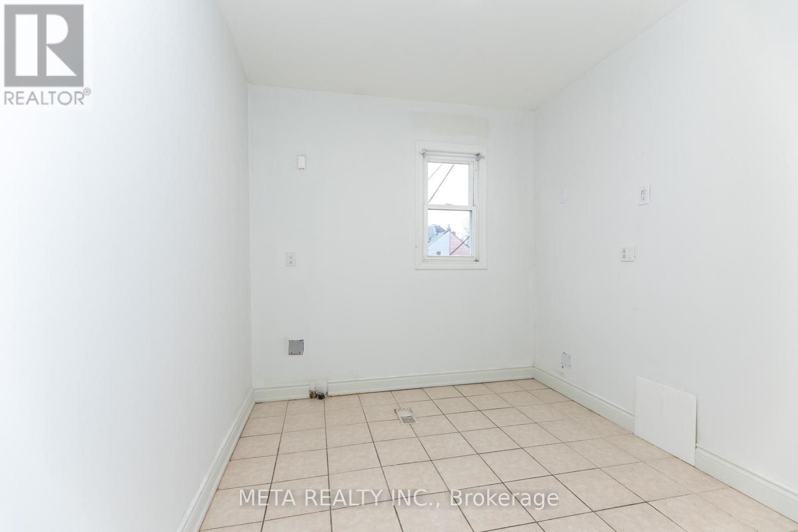 14 Peel Avenue N, Toronto, Ontario  M6J 1M4 - Photo 9 - C12937432