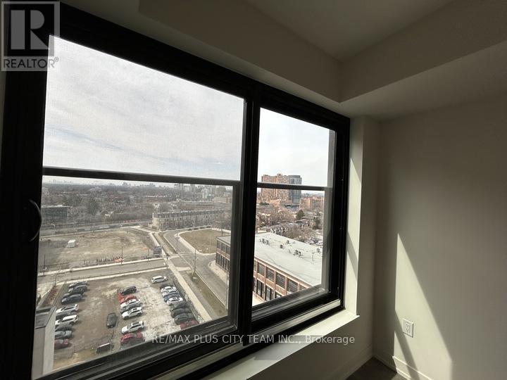 1109 - 181 Sterling Rd Road, Toronto, Ontario M6R 0B2 - Photo 13 - C12937436