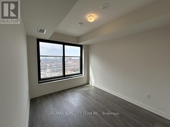 1109 - 181 Sterling Rd Road, Toronto, Ontario M6R 0B2 - Photo 8 - C12937436