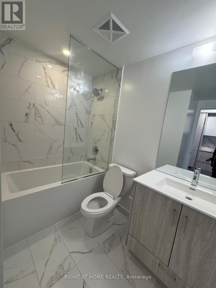 3601 - 180 Front Street E, Toronto, Ontario  M5A 1E6 - Photo 8 - C12937438