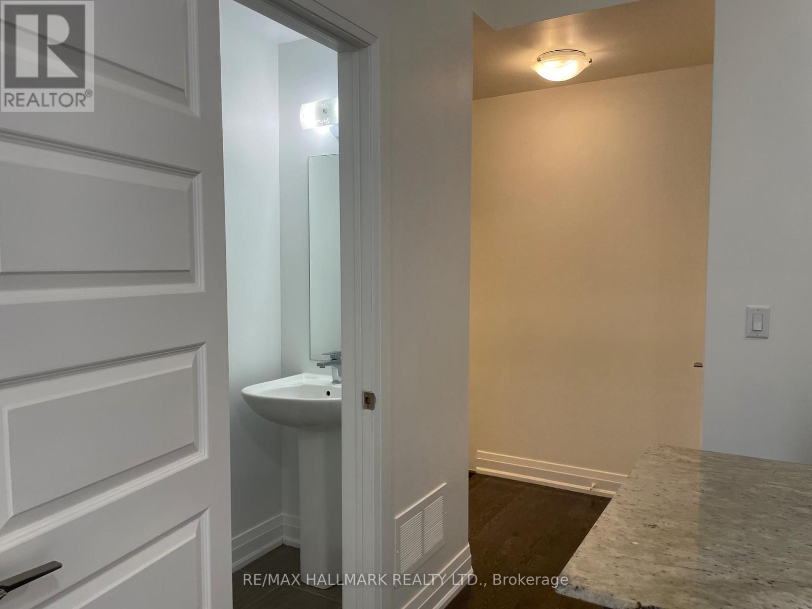 21 - 15 Eldora Avenue, Toronto, Ontario  M2M 0B5 - Photo 10 - C12937444