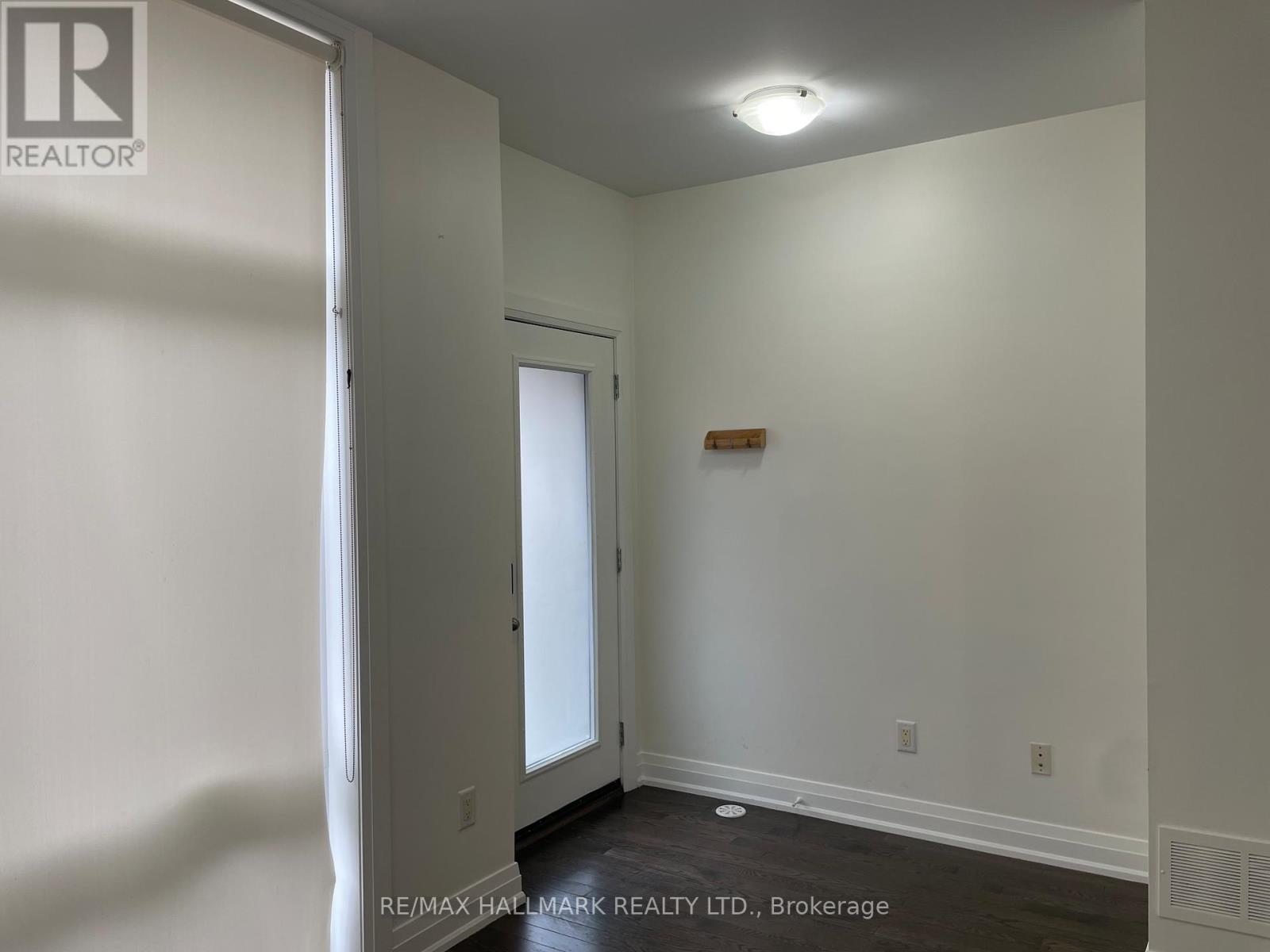 21 - 15 Eldora Avenue, Toronto, Ontario  M2M 0B5 - Photo 8 - C12937444