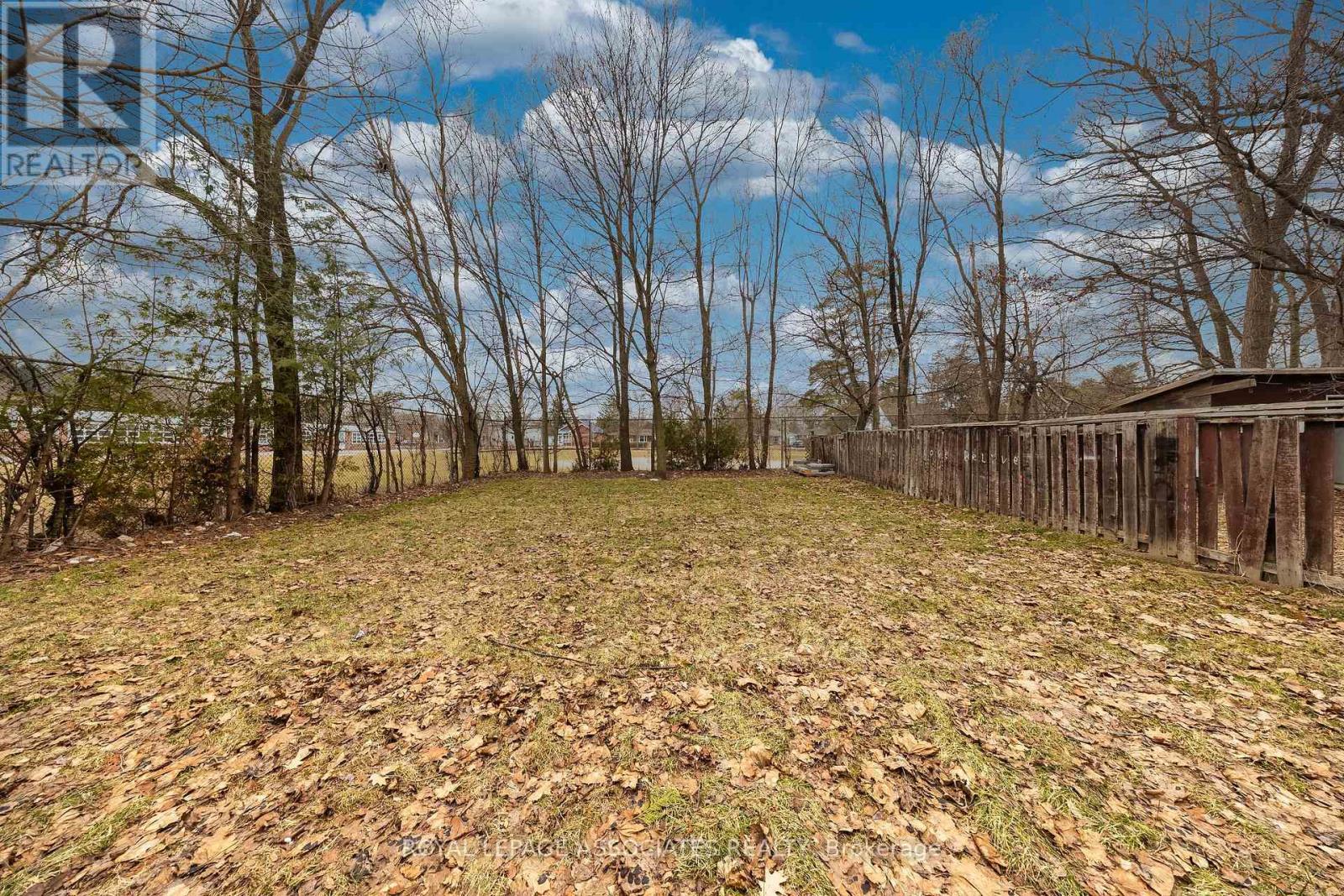 28 Bobmar Road, Toronto, Ontario  M1C 1C9 - Photo 4 - E12937440