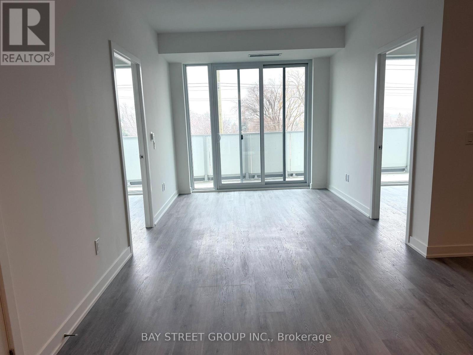 211 - 1010 Sandy Beach Road, Pickering, Ontario  L1W 3V9 - Photo 4 - E12937460