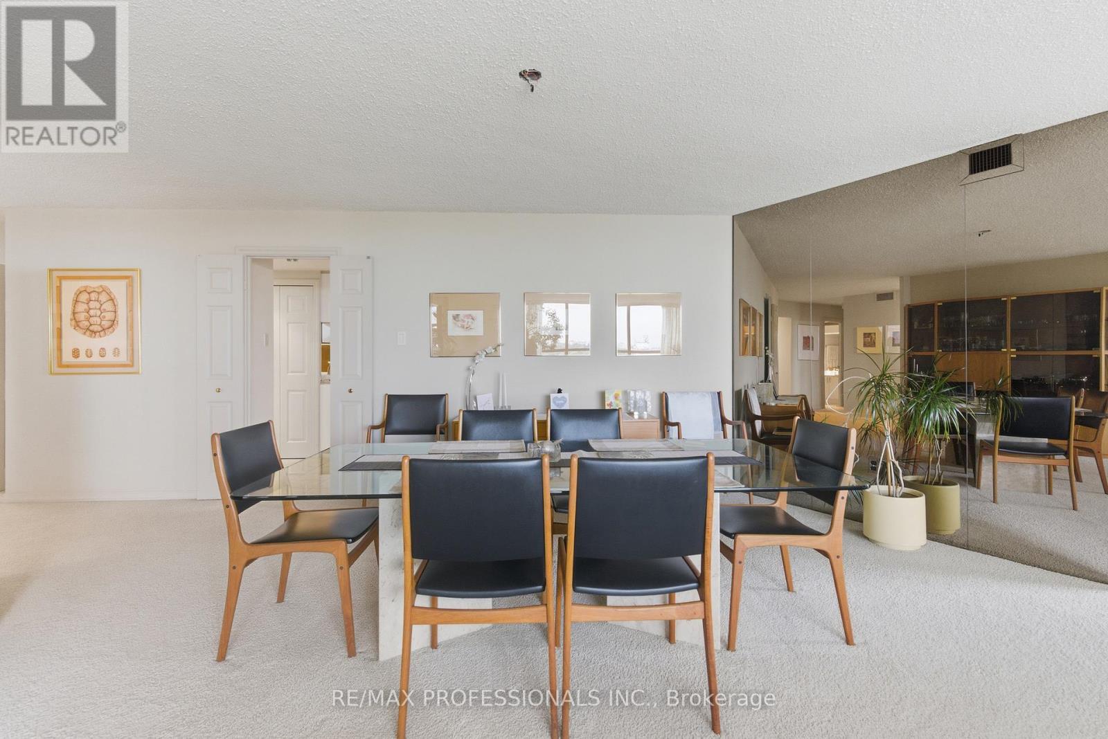 1806 - 2010 Islington Avenue, Toronto, Ontario  M9P 3S8 - Photo 14 - W12937434