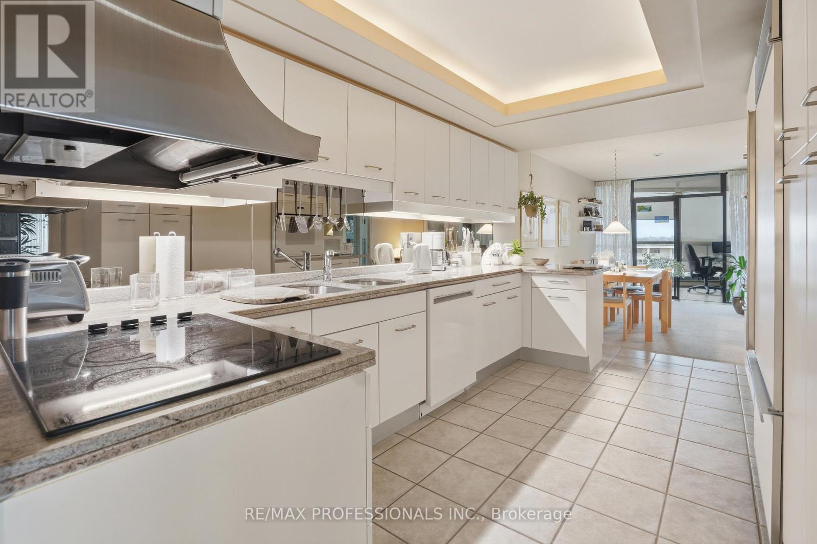 1806 - 2010 Islington Avenue, Toronto, Ontario  M9P 3S8 - Photo 21 - W12937434